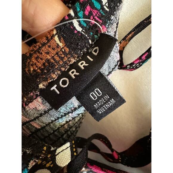 NWT Torrid Mini Rayon Slub Balloon Sleeve Twist Font Dress Size 00 Plus - Picture 8 of 9